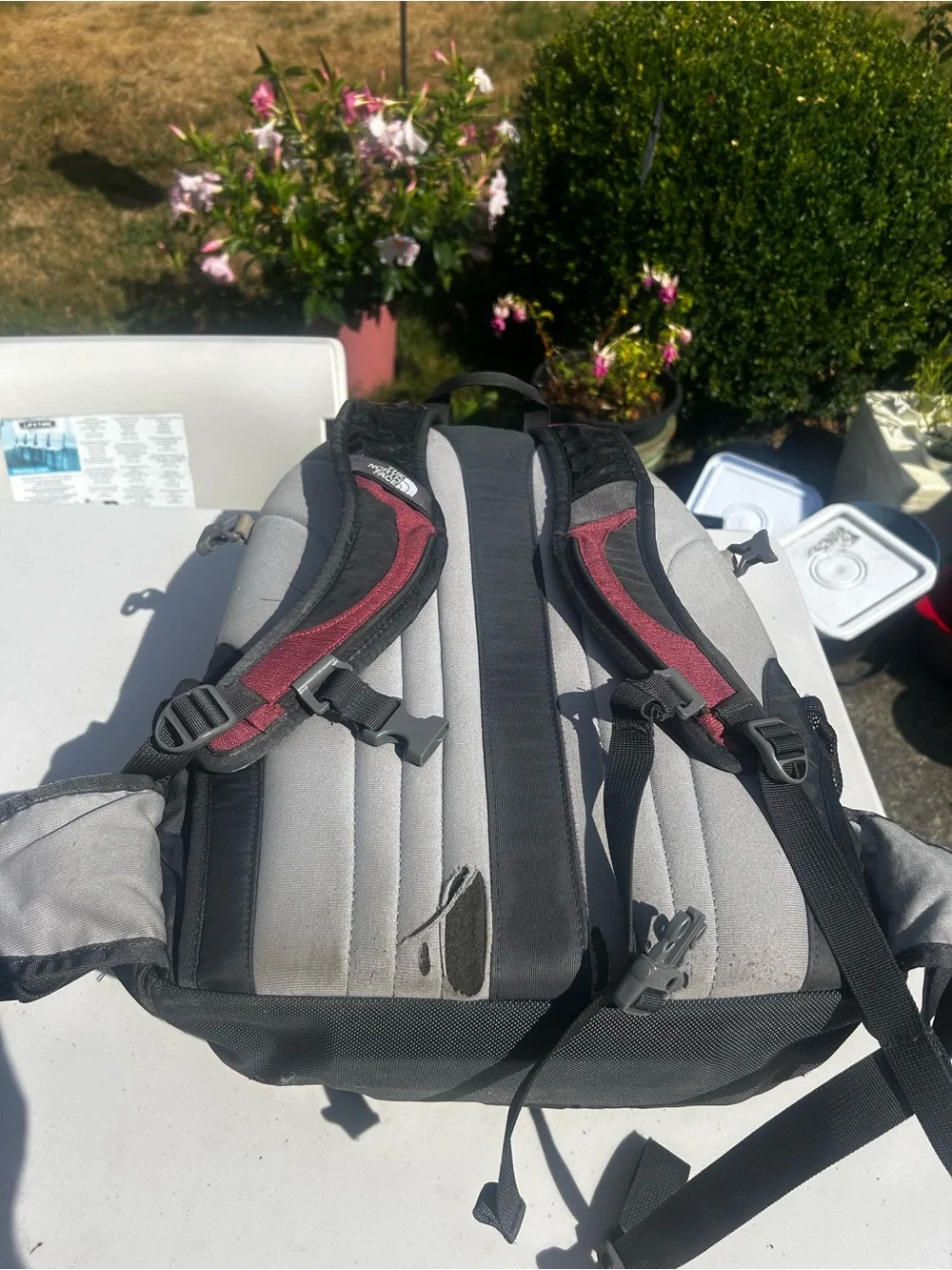 The North Face compact men’s